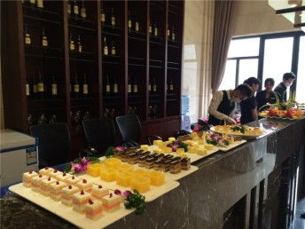 冷餐茶歇酒會策劃首選 御宴餐飲，專業(yè)團隊打造深圳精致美食體驗